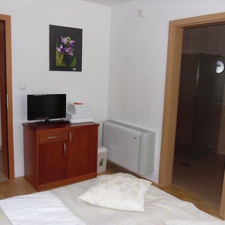 Hotel Gostilna In Prenocisce Kocjan Bizeljsko Pokój zdjęcie